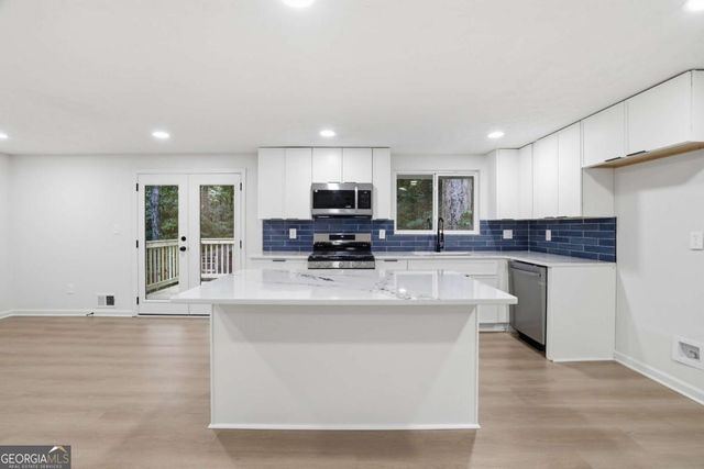 5995 N Bear Drive, Douglasville, GA 30135