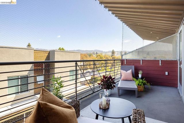 414 40th St 311, Oakland, CA 94609