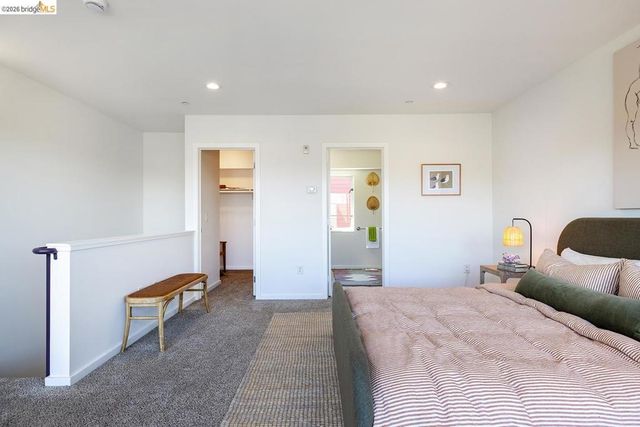 414 40th St 311, Oakland, CA 94609