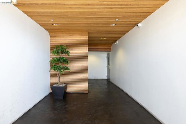 414 40th St 311, Oakland, CA 94609