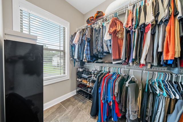 830 Snapdragon Ct, Clarksville, TN 37042