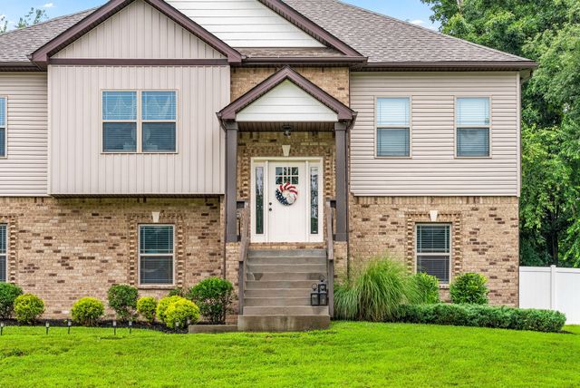 830 Snapdragon Ct, Clarksville, TN 37042