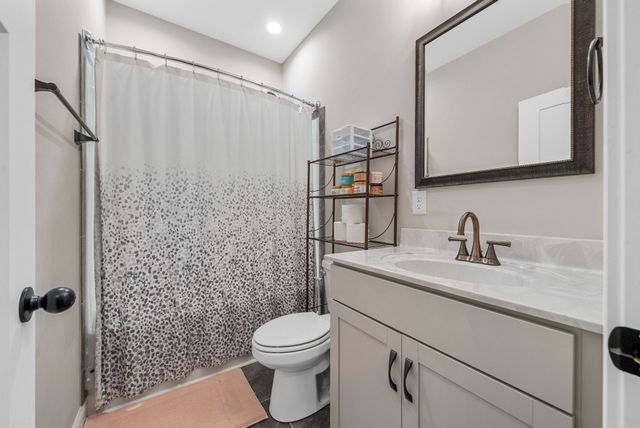 830 Snapdragon Ct, Clarksville, TN 37042