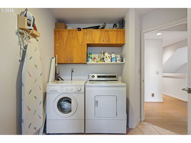 3107 Sw NOTTINGHAM Dr, Portland, OR 97201