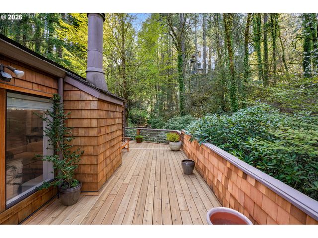 3107 Sw NOTTINGHAM Dr, Portland, OR 97201