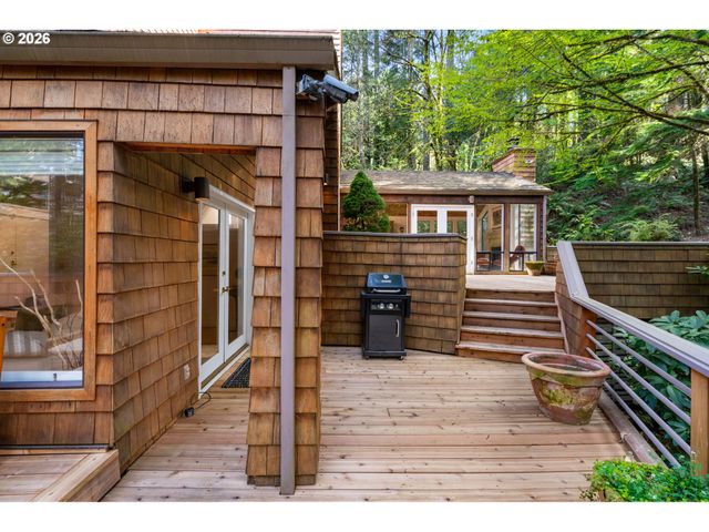 3107 Sw NOTTINGHAM Dr, Portland, OR 97201