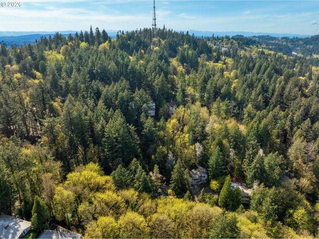 3107 Sw NOTTINGHAM Dr, Portland, OR 97201