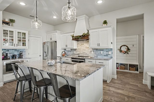 6334 Rustic Edge Street, Godley, TX 76044