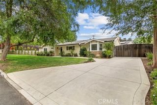 2162 Montgomery Road, Thousand Oaks, CA 91360