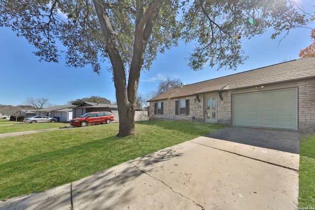 308 Mountain Shadows, Live Oak, TX 78233