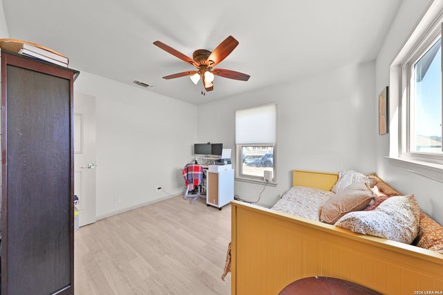 308 Mountain Shadows, Live Oak, TX 78233