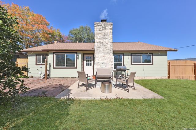 308 Mountain Shadows, Live Oak, TX 78233