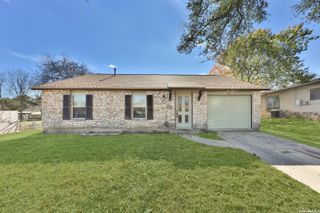 308 Mountain Shadows, Live Oak, TX 78233