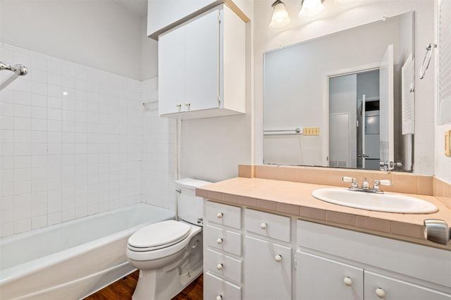 612 Park PL 201, Austin, TX 78705