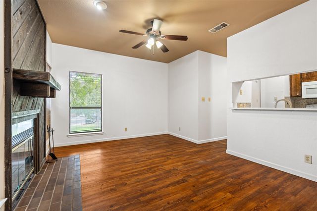 612 Park PL 201, Austin, TX 78705