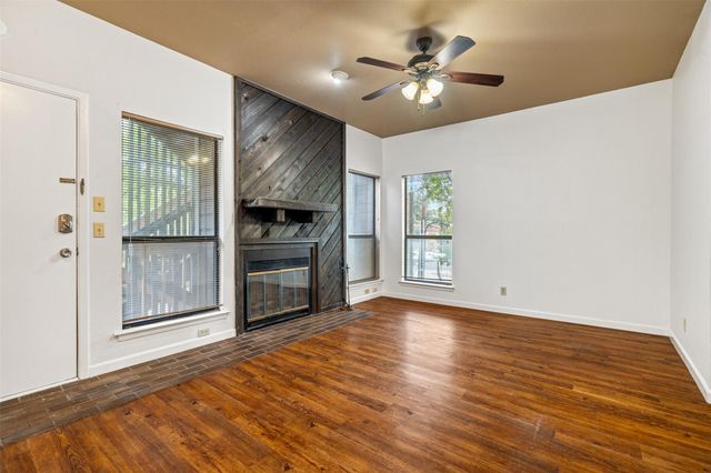 612 Park PL 201, Austin, TX 78705