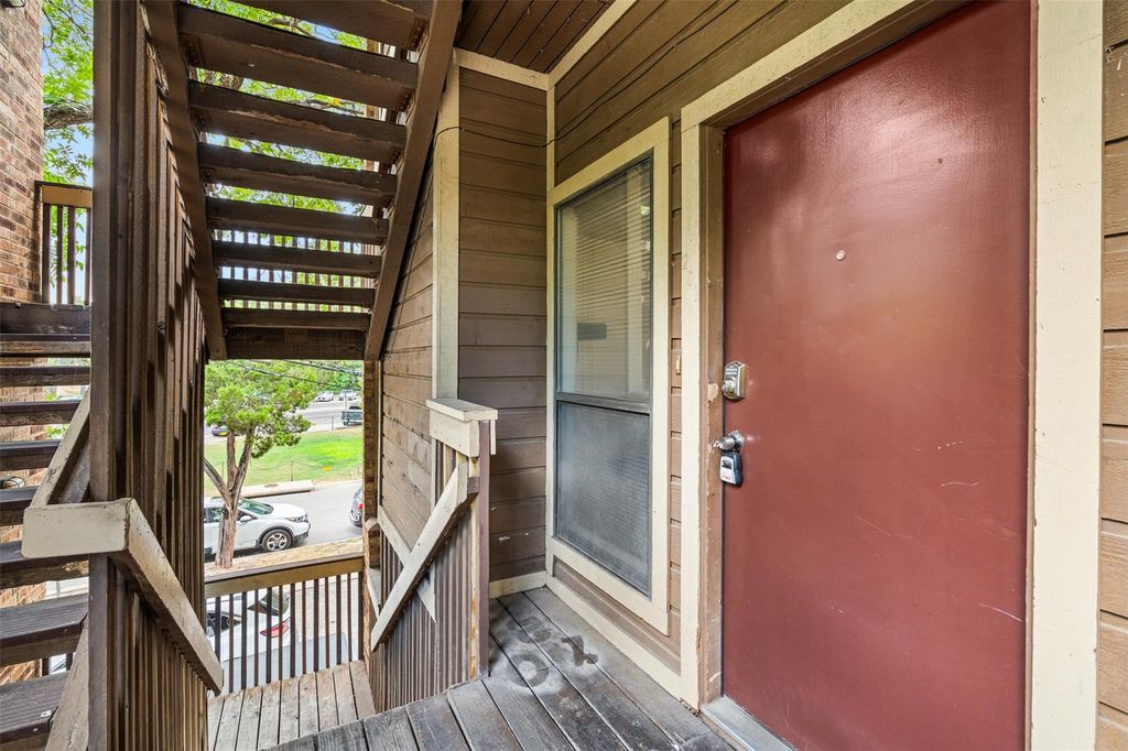 612 Park PL 201, Austin, TX 78705