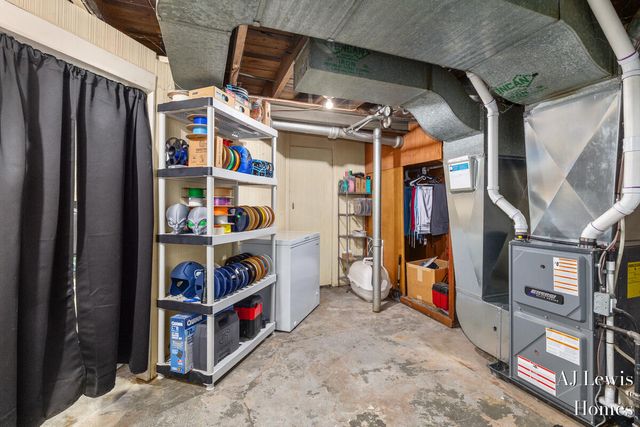 653 3 Mile Road Ne, City Of Grand Rapids, MI 49505