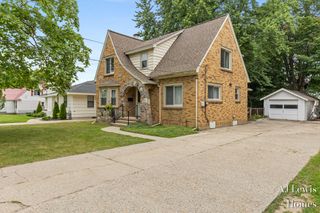 653 3 Mile Road Ne, City Of Grand Rapids, MI 49505