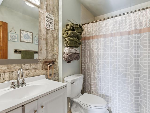 22721 Masonic Boulevard, St Clair Shores, MI 48082