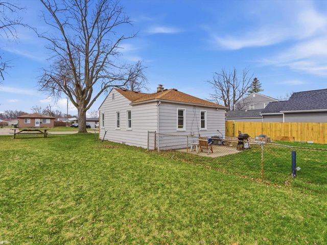 22721 Masonic Boulevard, St Clair Shores, MI 48082