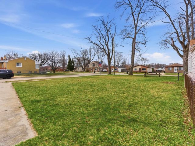 22721 Masonic Boulevard, St Clair Shores, MI 48082