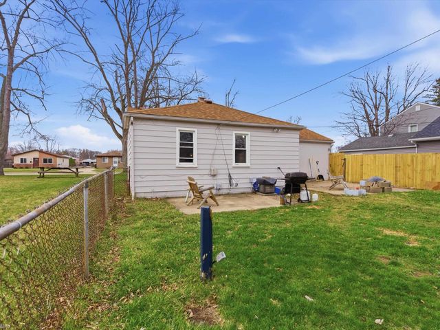 22721 Masonic Boulevard, St Clair Shores, MI 48082