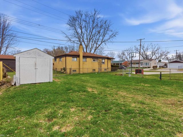 22721 Masonic Boulevard, St Clair Shores, MI 48082