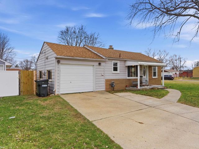 22721 Masonic Boulevard, St Clair Shores, MI 48082
