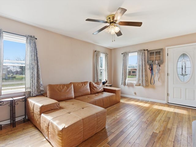 22721 Masonic Boulevard, St Clair Shores, MI 48082