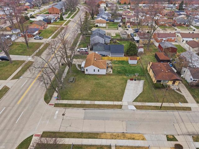 22721 Masonic Boulevard, St Clair Shores, MI 48082