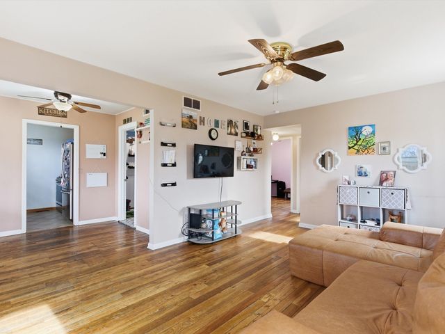 22721 Masonic Boulevard, St Clair Shores, MI 48082