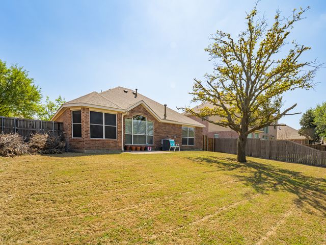 2104 Trinity Lane, Mckinney, TX 75072
