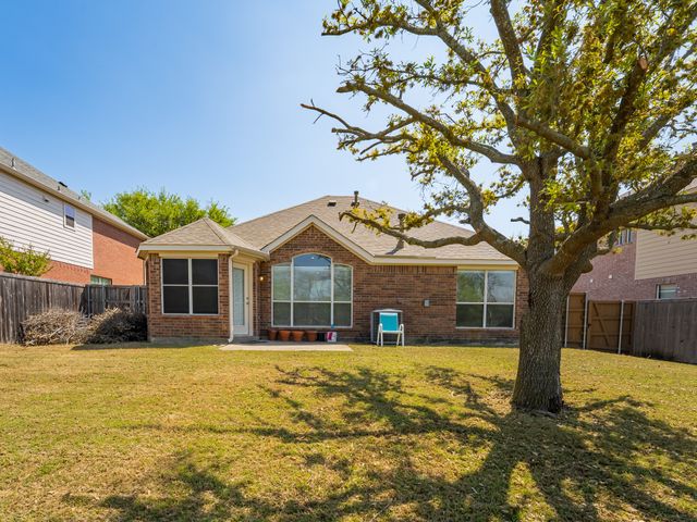 2104 Trinity Lane, Mckinney, TX 75072