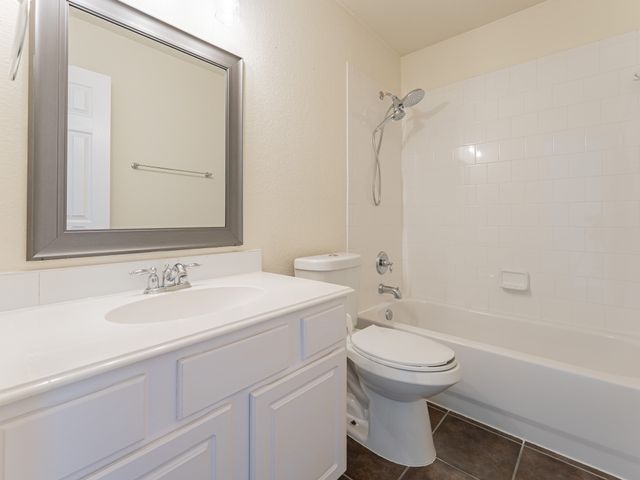 2104 Trinity Lane, Mckinney, TX 75072