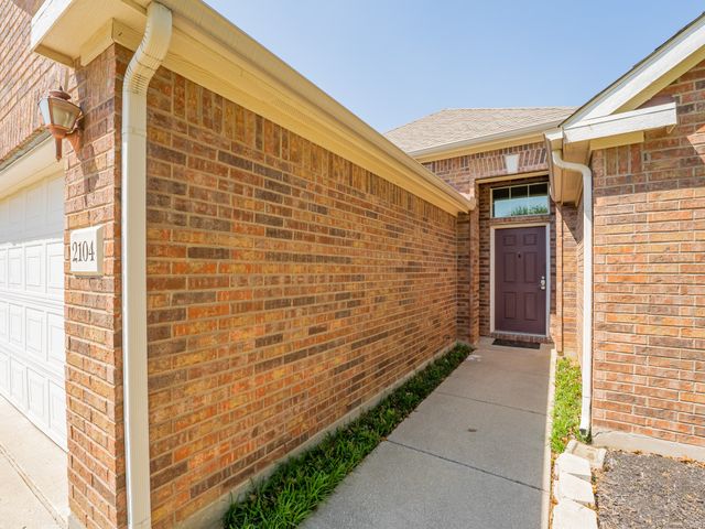 2104 Trinity Lane, Mckinney, TX 75072
