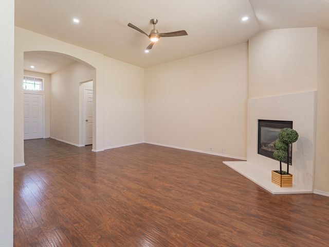 2104 Trinity Lane, Mckinney, TX 75072