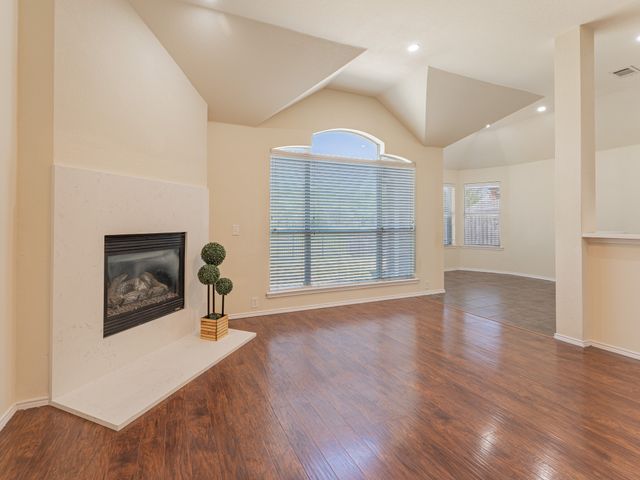 2104 Trinity Lane, Mckinney, TX 75072