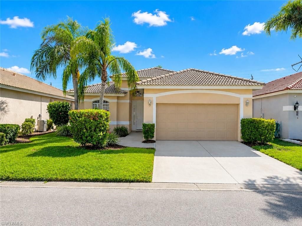 11204 Lakeland CIR, FORT MYERS, FL 33913 — exterior