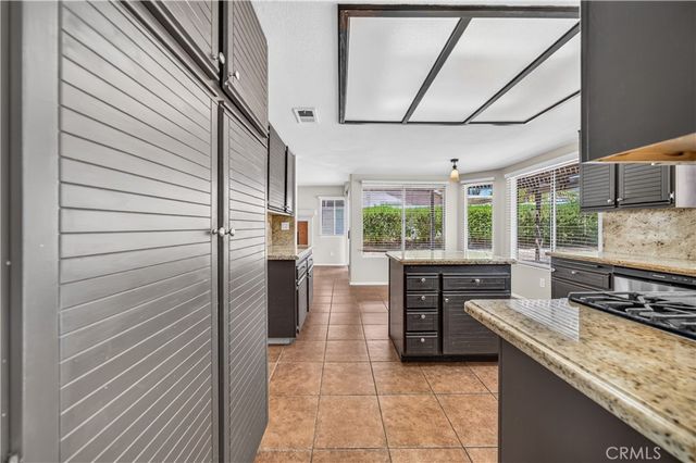 36194 Toulon Drive, Murrieta, CA 92562