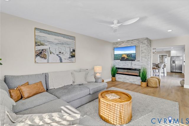 560 Eubank Landing Road, Topping, VA 23169