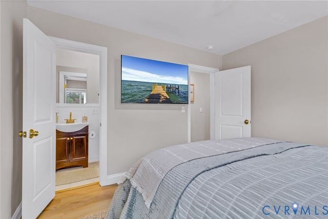 560 Eubank Landing Road, Topping, VA 23169