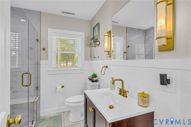 560 Eubank Landing Road, Topping, VA 23169