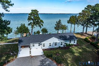 560 Eubank Landing Road, Topping, VA 23169