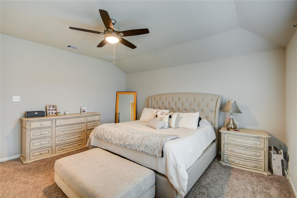 Image 20 of property listing at 5346 Sunny Ray Drive, Katy, TX 77493