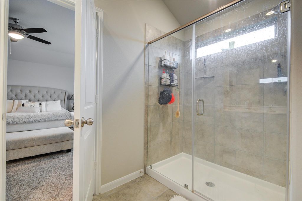 Image 23 of property listing at 5346 Sunny Ray Drive, Katy, TX 77493