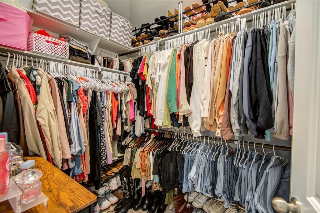 Image 25 of property listing at 5346 Sunny Ray Drive, Katy, TX 77493