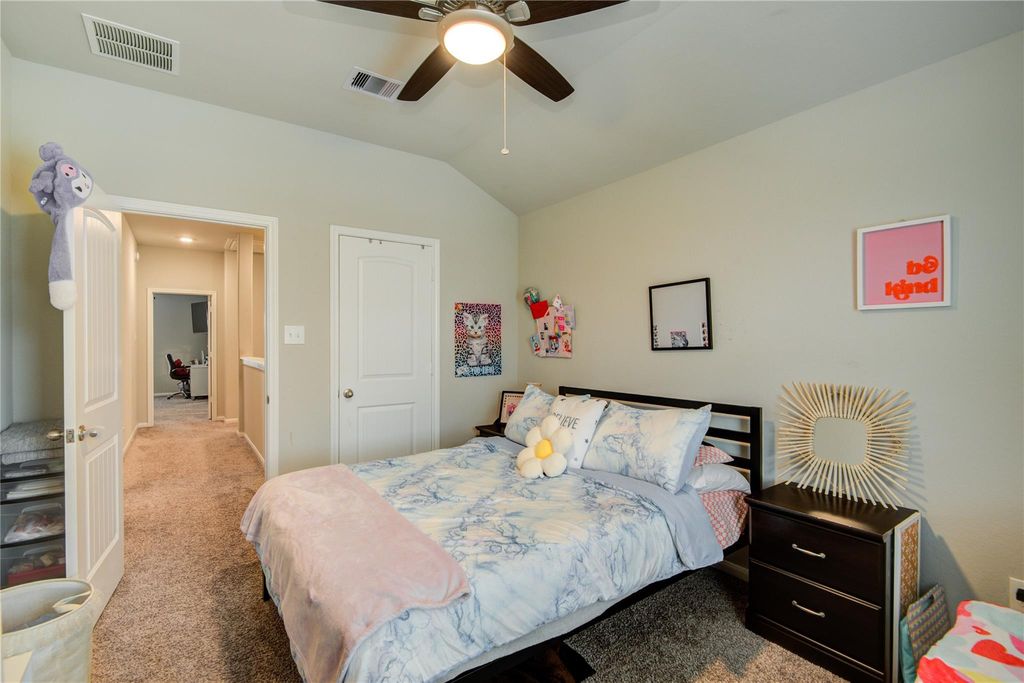 Image 29 of property listing at 5346 Sunny Ray Drive, Katy, TX 77493