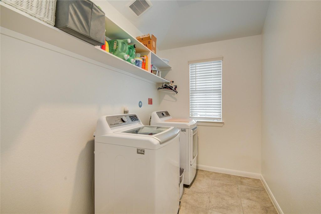 Image 33 of property listing at 5346 Sunny Ray Drive, Katy, TX 77493