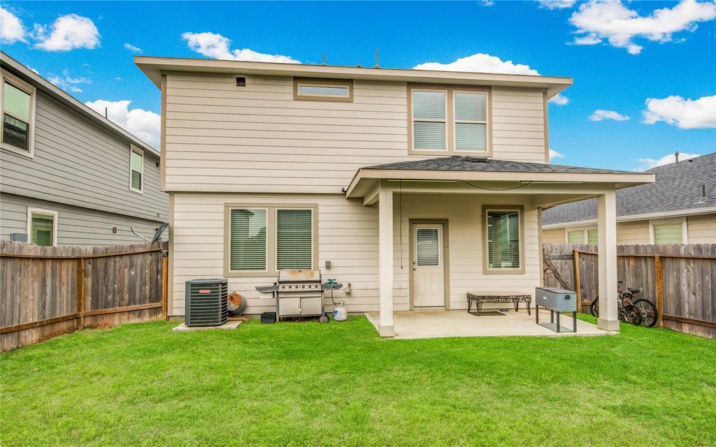 Image 36 of property listing at 5346 Sunny Ray Drive, Katy, TX 77493